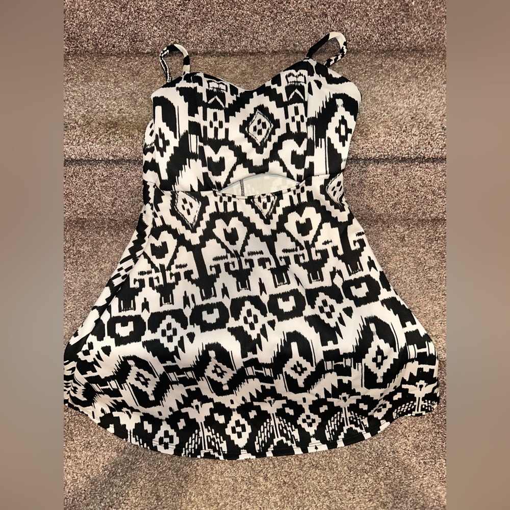 Charlotte Russe Women’s M Spaghetti Strap Flared Tribal Dress